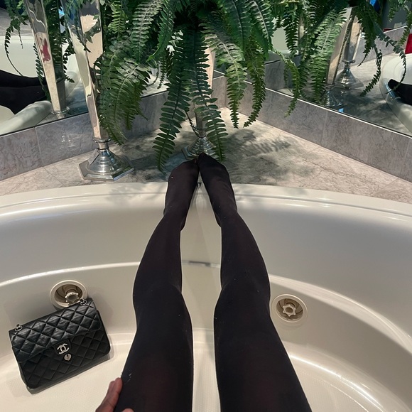 Meet your Posher, Tay - Picture 2 of 2